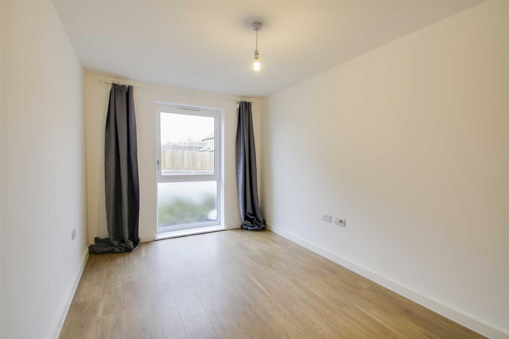 Gambit Avenue, Oakgrove, Milton Keynes